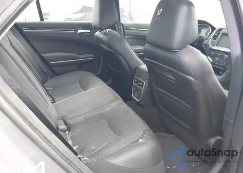 2019 Chrysler 300 Limited z USA, uszkodzony, nr VIN 2C3CCAEG2KH689638